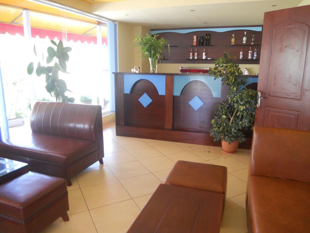 Hotel Soan Sarande Bagian luar foto