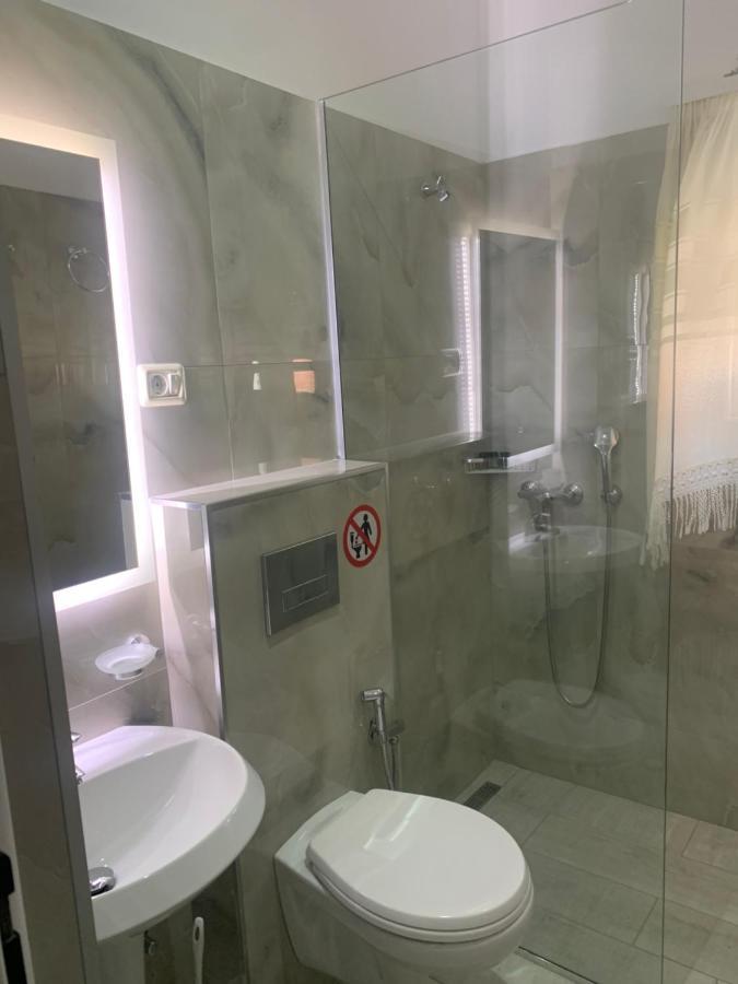 Hotel Soan Sarande Bagian luar foto