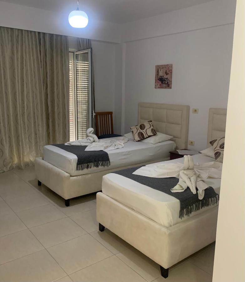 Hotel Soan Sarande Bagian luar foto