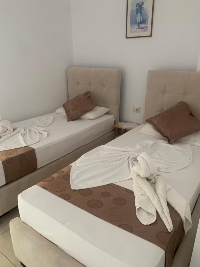 Hotel Soan Sarande Bagian luar foto