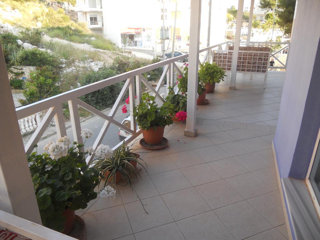 Hotel Soan Sarande Bagian luar foto