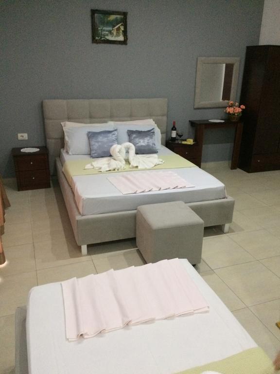 Hotel Soan Sarande Bagian luar foto