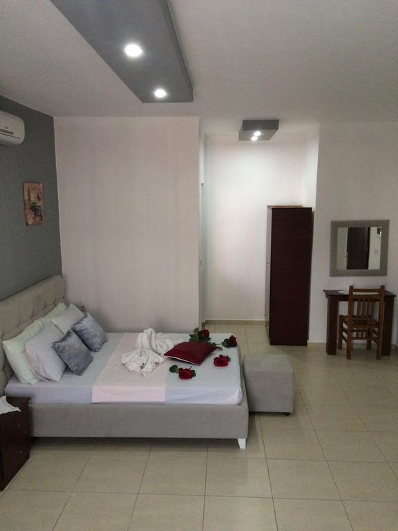 Hotel Soan Sarande Bagian luar foto
