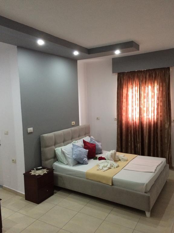 Hotel Soan Sarande Bagian luar foto