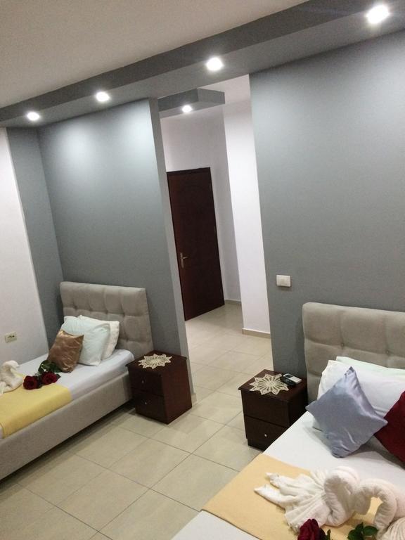 Hotel Soan Sarande Bagian luar foto