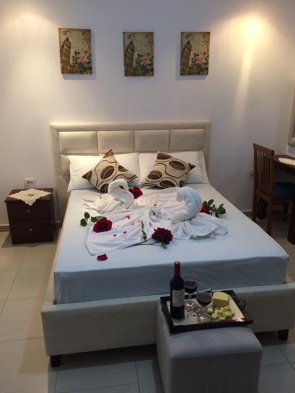 Hotel Soan Sarande Bagian luar foto