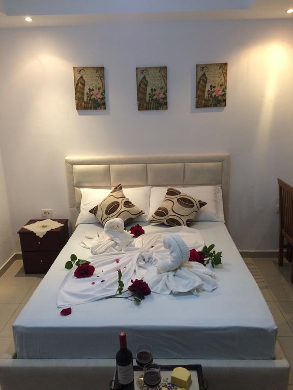 Hotel Soan Sarande Bagian luar foto