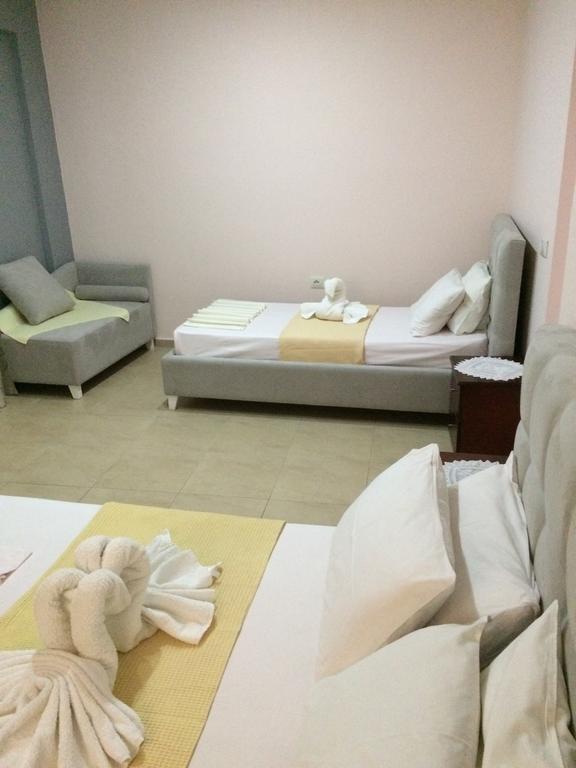 Hotel Soan Sarande Bagian luar foto