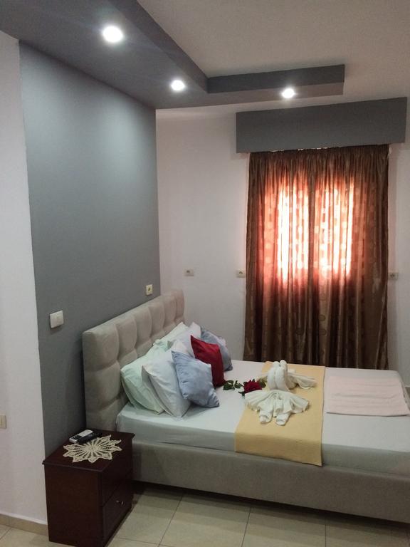 Hotel Soan Sarande Bagian luar foto
