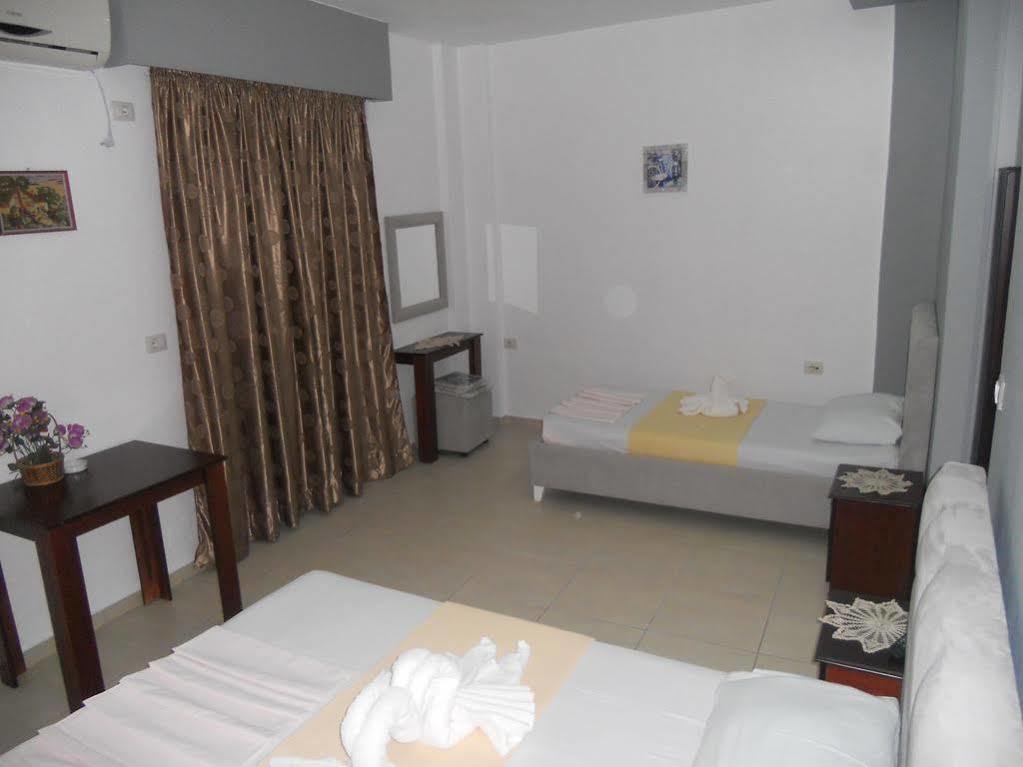 Hotel Soan Sarande Bagian luar foto