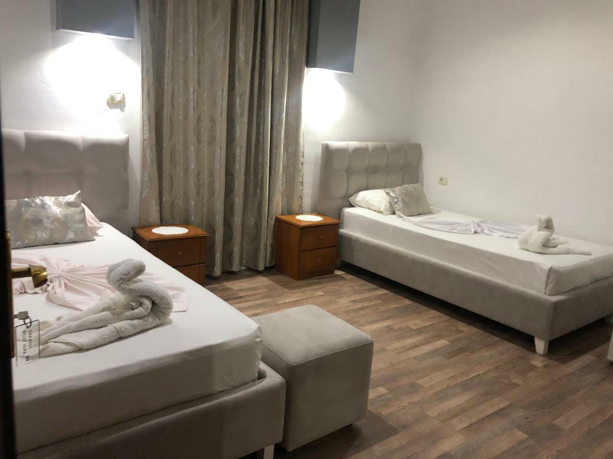 Hotel Soan Sarande Bagian luar foto